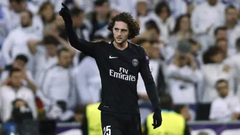 Rabiot ya está en Turín para reportar con la Juventus