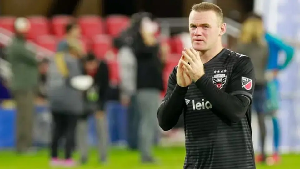 Wayne Rooney planea su regreso a Inglaterra, pero ahora como técnico-jugador