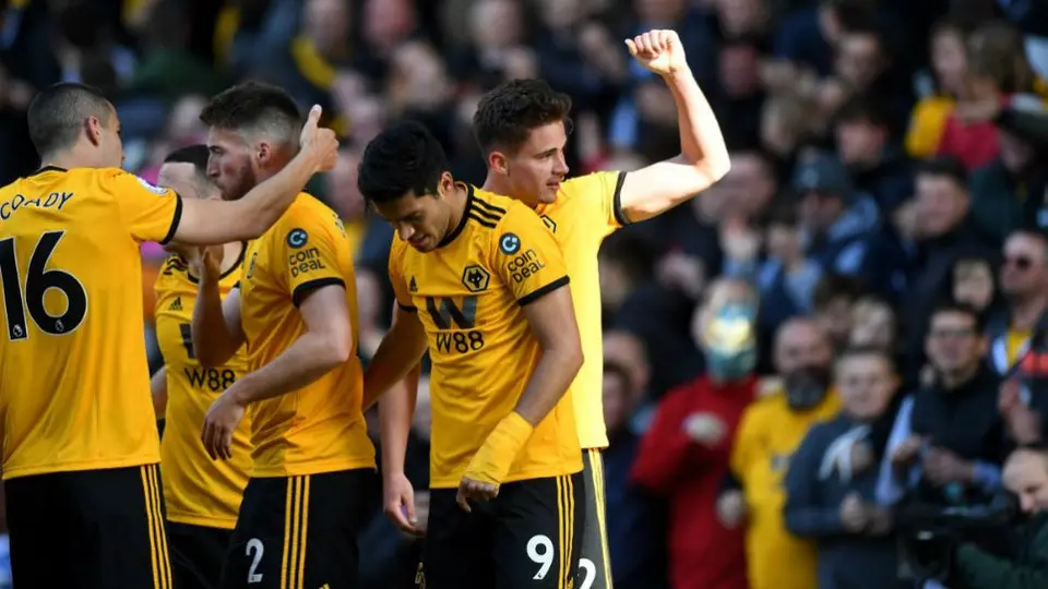 Jiménez y Wolves triunfan en último partido en casa de la temporada