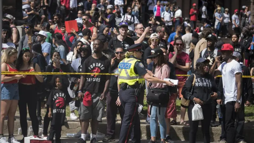 Tiroteo en festejos de Raptors deja dos personas heridas