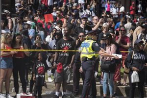 Tiroteo en festejos de Raptors deja dos personas heridas