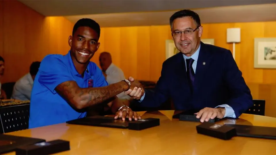 Barcelona anunció fichaje de Junior Firpo, exjugador del Real Betis
