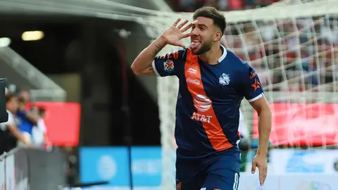 Cruz Azul hizo oferta a Puebla por Lucas Cavallini