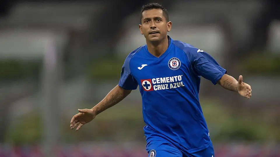 Elías Hernández recibió reconocimiento por 400 juegos en la Liga 