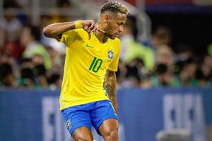 Estilista de Neymar 'revela' por error nuevo jersey de Brasil