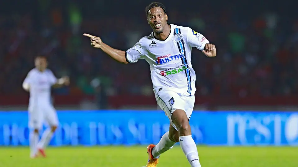 Ronaldinho recuerda gol contra Chivas en Copa Libertadores