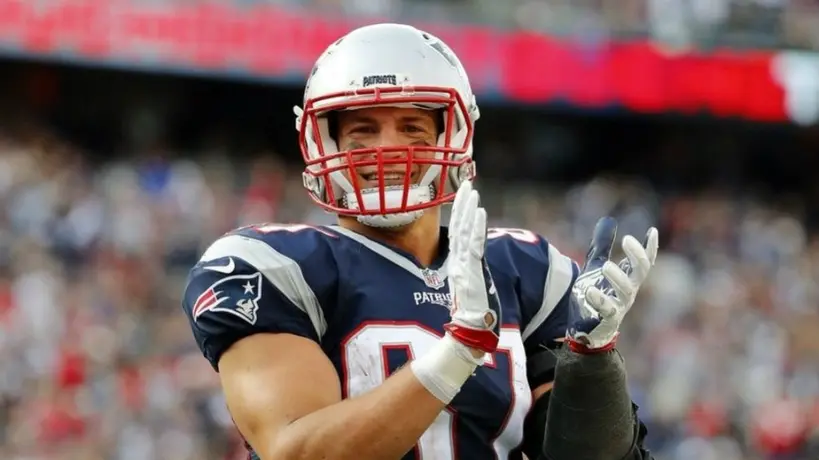 'En algún momento verán a Gronkowski en la WWE': Mojo Rawley