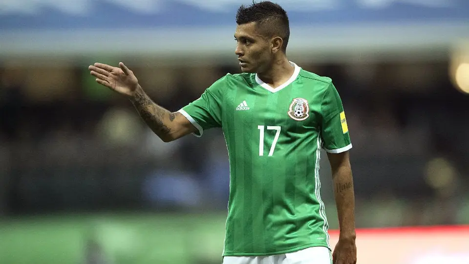 Vucetich sale en defensa del Tecatito y justifica su ausencia del Tri