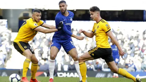 Wolves y Jiménez dejan ir la victoria y empatan contra el Chelsea