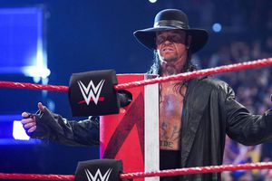 Booker T: 'The Undertaker apareció en RAW para limpiar su imagen'