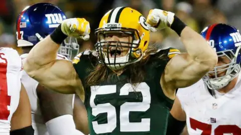 Clay Matthews reforzará la defensiva de los Rams