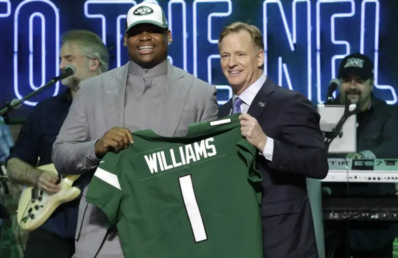 Quinnen Williams al ser seleccionado por los Jets