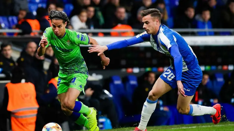 Diego Lainez conoce al hijo de Andrés Guardado
