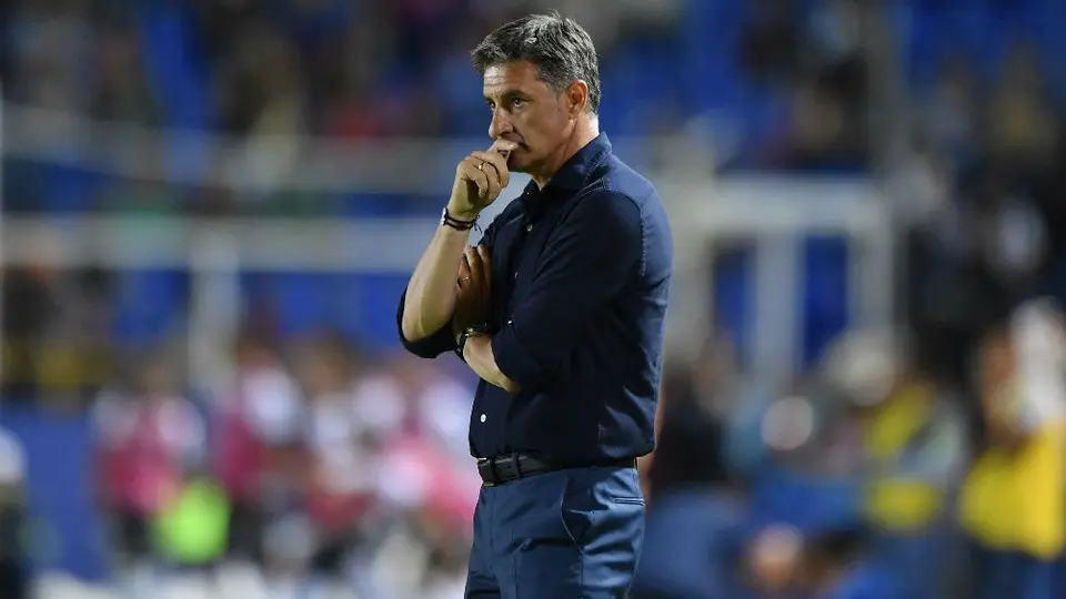 Juan Mandiá, auxiliar de Pumas: 'Míchel González es el cerebro del equipo'