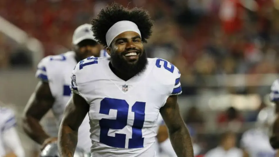 Jerry Jones asegura que Ezekiel  Elliott volverá con Cowboys