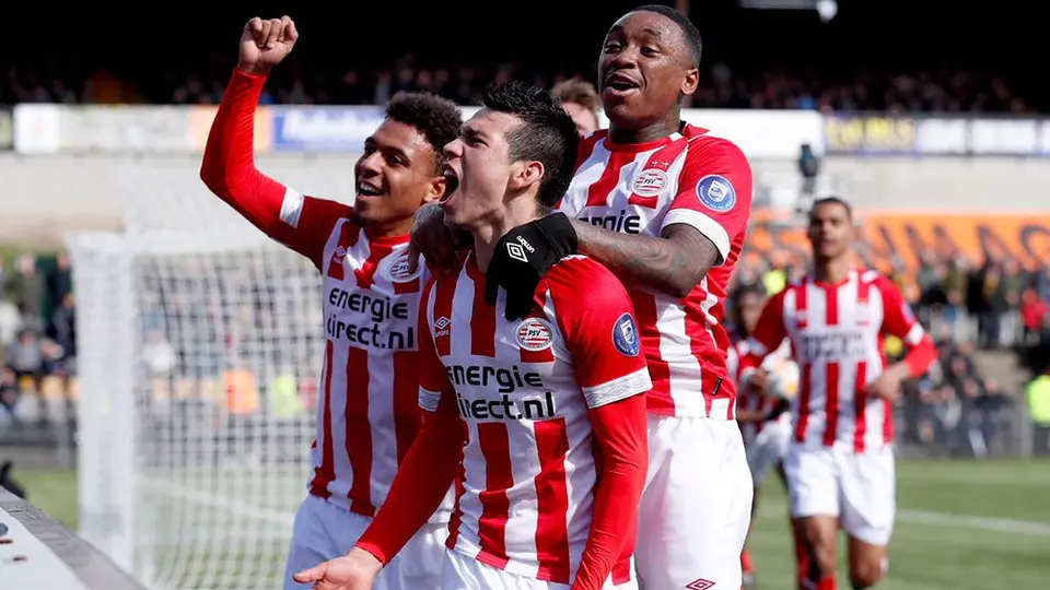 Chucky Lozano se reencuentra con el gol y da victoria al PSV