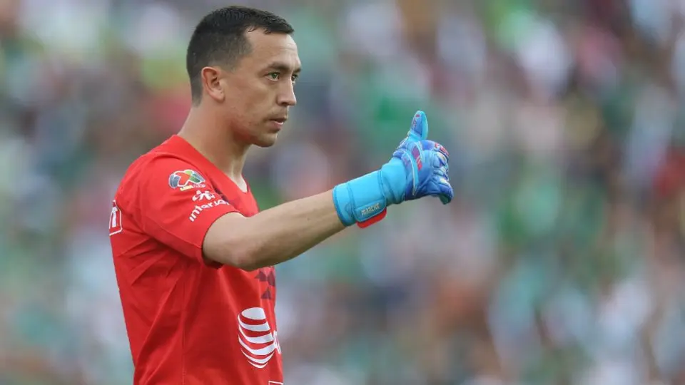 Pedro Caixinha recomendó a Agustín Marchesín en el Porto
