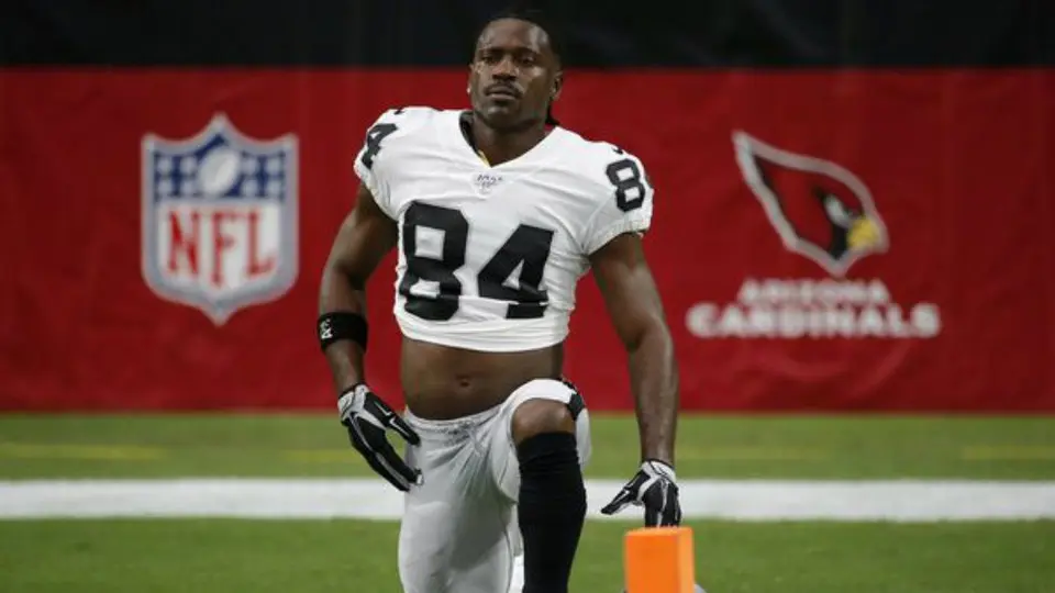 Antonio Brown fue acusado de violación, él lo niega todo