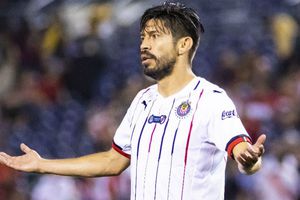 Mateus Uribe trolleó a Oribe Peralta con foto de FaceApp