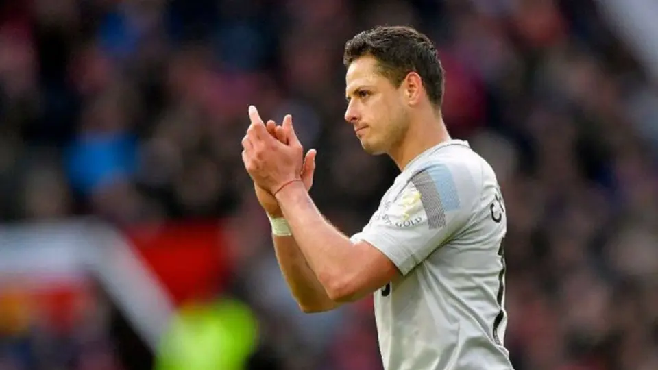 Chicharito vuelve a sonar para llegar al Valencia