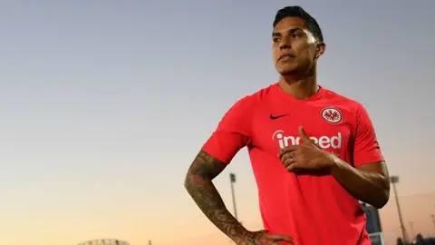 Tigres confirma llegada de Carlos Salcedo