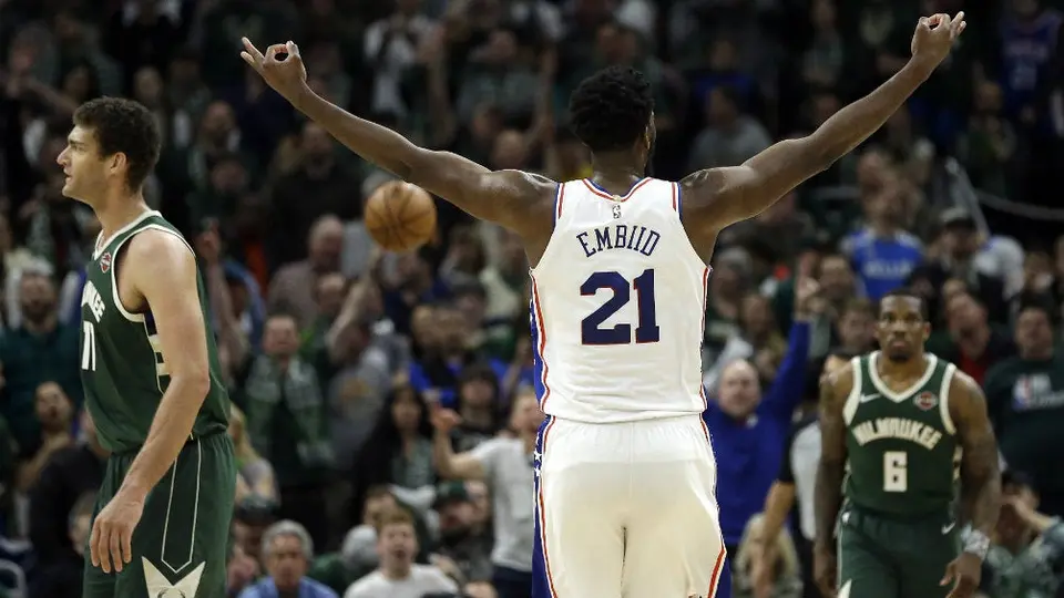 76ers superan a Bucks pese a 52 puntos de Antetokounmpo