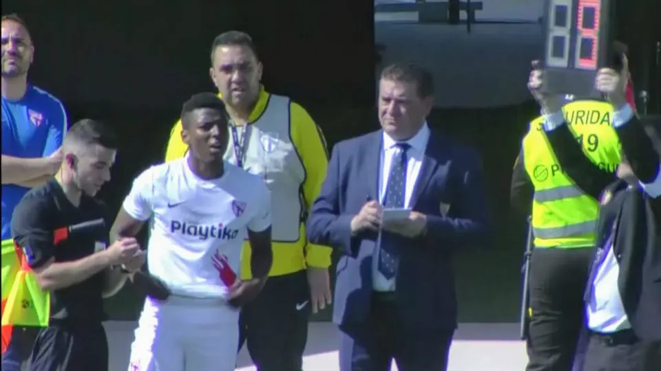 Joao Maleck suma sus primeros minutos con el Sevilla B