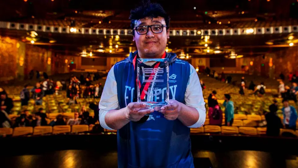MkLeo hace historia al obtener tricampeonato en Genesis 6