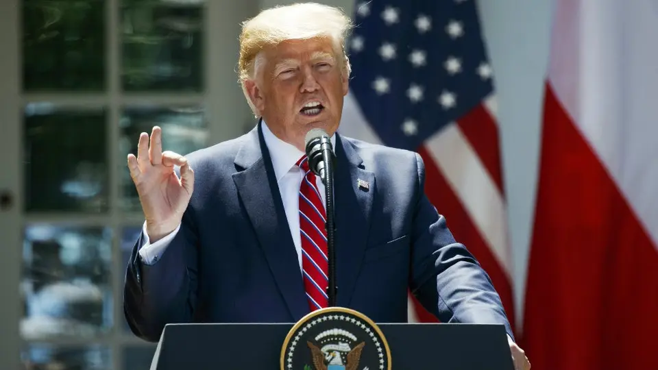 Trump advierte a México con aplicar una "fase dos" si no frena migración