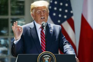 Trump advierte a México con aplicar una "fase dos" si no frena migración