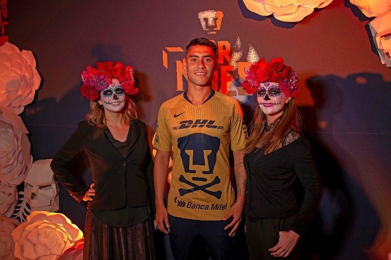 RICARDO FLORES
