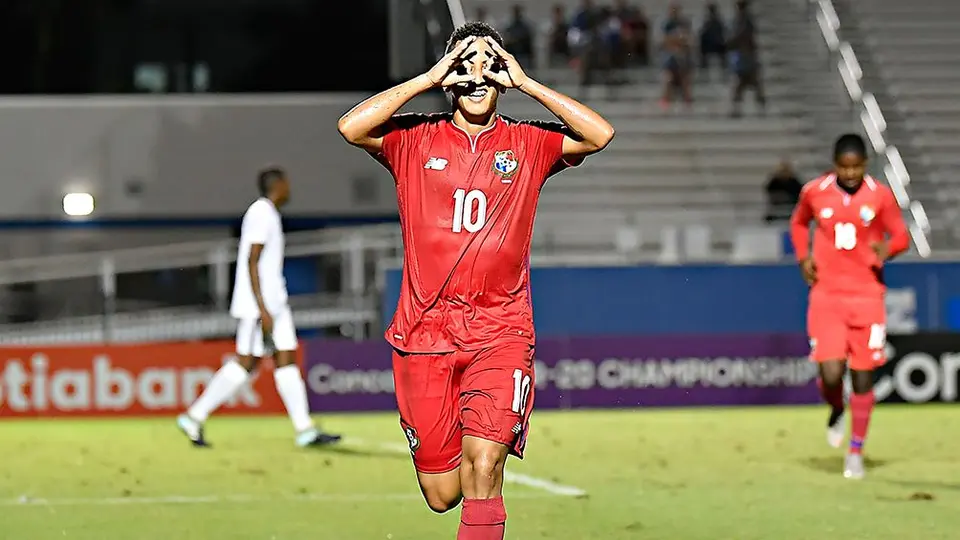 Real Madrid y PSG, interesados en perla panameña de Cruz Azul