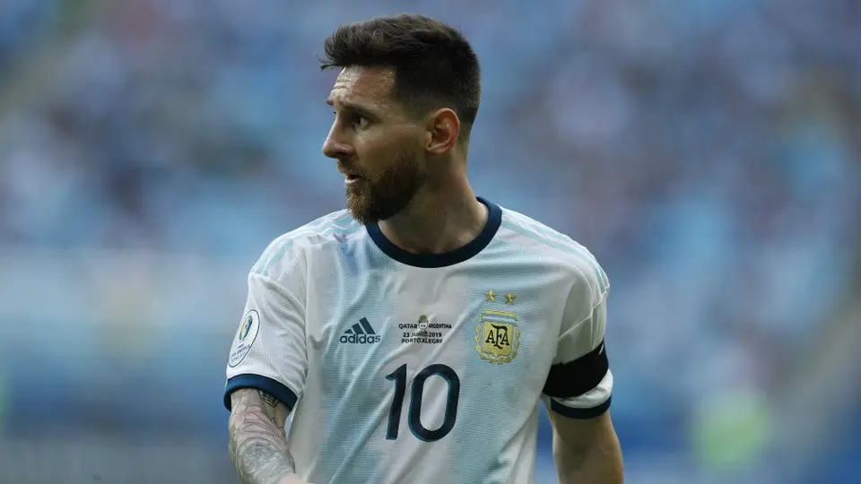 Niño confesó lo que hace Messi durante el himno de Argentina