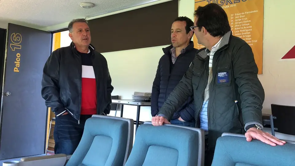 Tata Martino visita el Volcán para observar a los Tigres