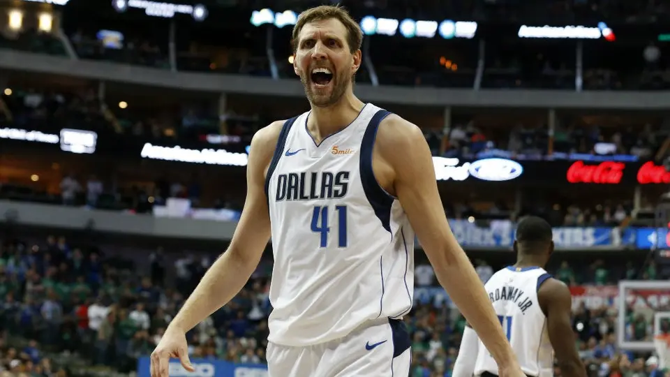 Nowitzki supera a Chamberlain en la lista de mejores anotadores de la NBA