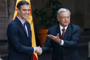 Presidente del Gobierno Español da preciado regalo a AMLO