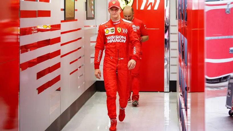 Hijo de Schumacher se estrena como piloto de reserva de Ferrari