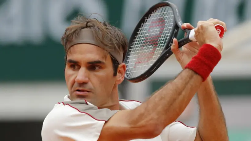 Fan se asustó por pelotazo de Roger Federer hacia las gradas