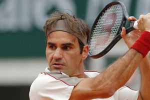 Fan se asustó por pelotazo de Roger Federer hacia las gradas
