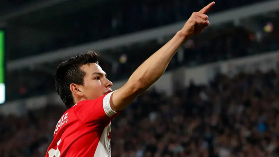 Agente de Chucky afirma que Lozano se quedará en el PSV