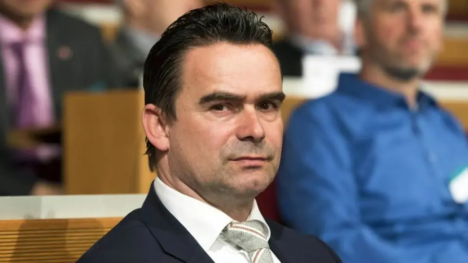 Marc Overmars: 'Edson Álvarez es un jugador que se ve muy bien para nosotros'