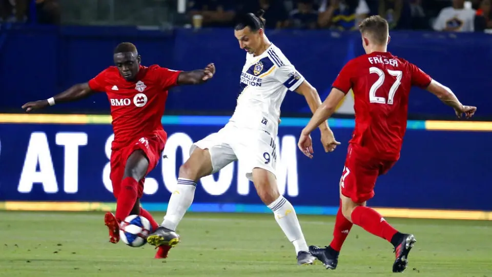 Galaxy comete garrafal error en playera de Zlatan Ibrahimovic