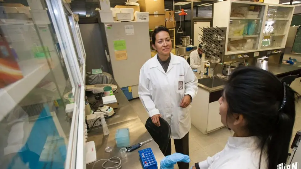 Científica del IPN elimina virus del papiloma humano en 29 mujeres