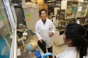 Científica del IPN elimina virus del papiloma humano en 29 mujeres