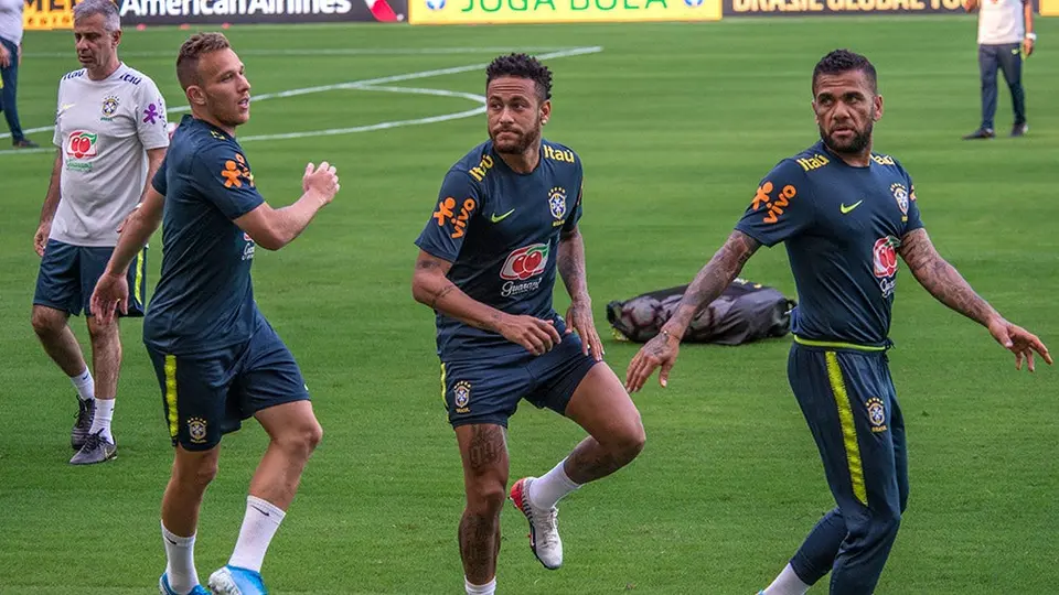 Bartomeu: 'Neymar no entra el planes del Barcelona para enero'
