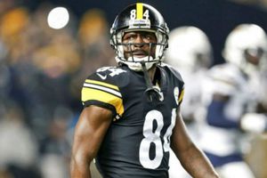 Antonio Brown 'explota' en redes sociales y ataca a JuJu Smith