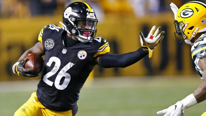 Le'Veon Bell, durante un partido de Steelers | AP