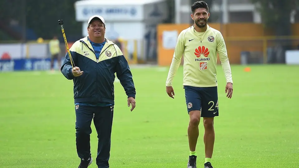 'Oribe Peralta no es un referente de América': Piojo Herrera