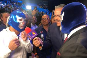 Manny Pacquiao se puso la máscara de Blue Demon