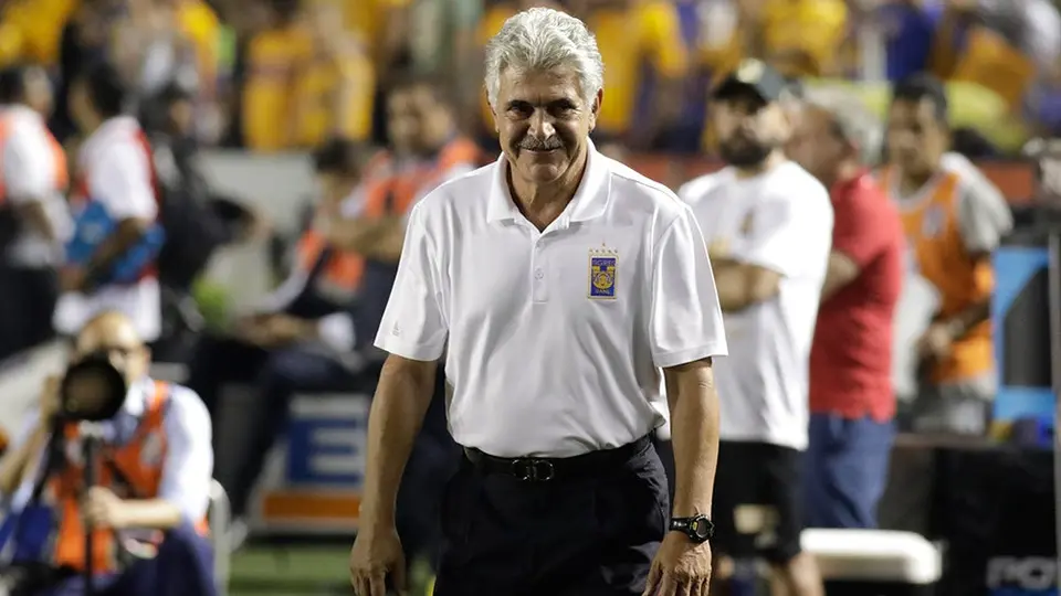 Tuca Ferretti igualó a Nacho Trelles como los técnicos más ganadores de Liga MX